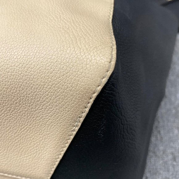 Auth Louis Vuitton Lock Me black and beige like new - Picture 11 of 11